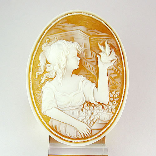 シェルカメオ 手彫り　60×45mm　ジュエリールース cd338