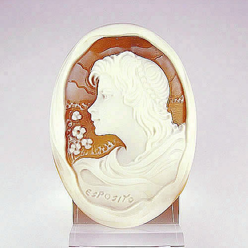 シェルカメオ 手彫り 　46×34mm　ジュエリールース cd781