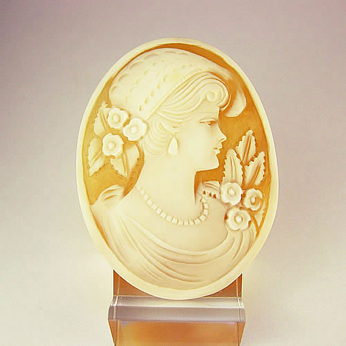 シェルカメオ 手彫り 50×38mm　ジュエリールース cd814