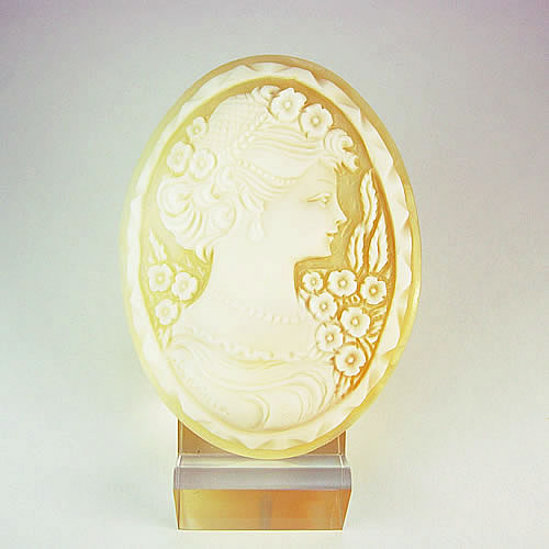 シェルカメオ 手彫り 　60×45mm　 ジュエリールース cd825
