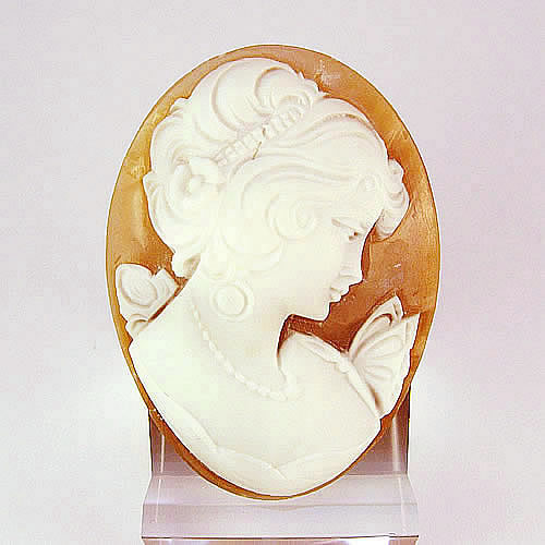 シェルカメオ 手彫り　40×30mm　ジュエリールース cd831