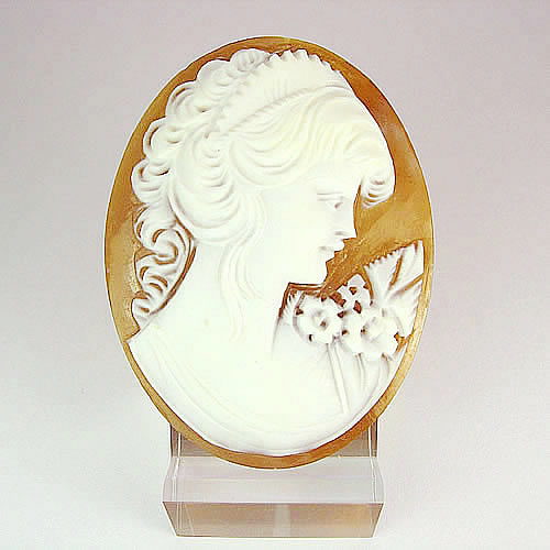 シェルカメオ 　手彫り 50×38mm　ジュエリールース cd837