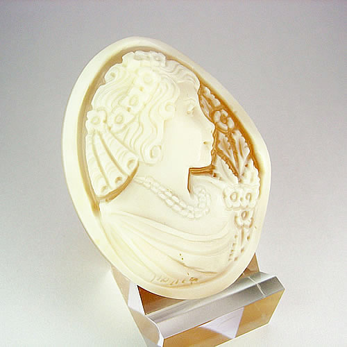 シェルカメオ 手彫り  50×37mm　ジュエリールース cd839 画像