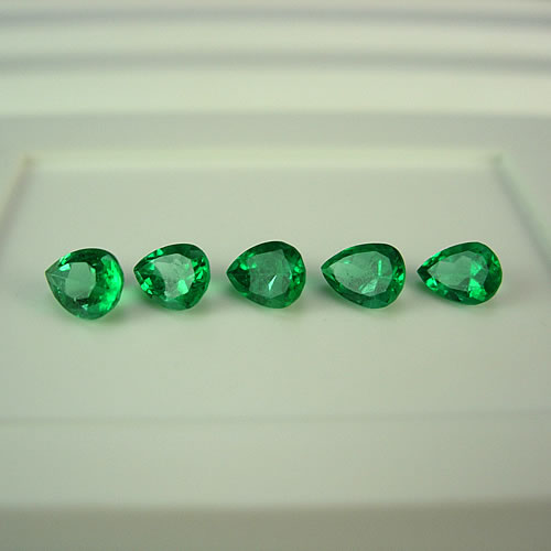 コロンビア産エメラルド　ペアシェイプ　1.32ct　ジュエリールース da591 画像