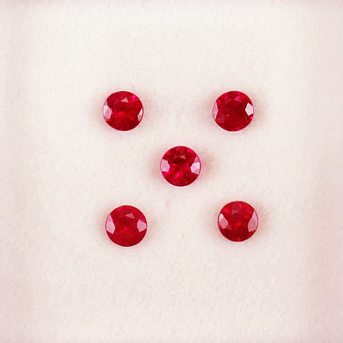ルビー　2.6～2.8mm 　0.48ct　ジュエリールース ed657