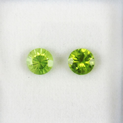 ペリドット 0.77ct 2ps ジュエリールース ed701