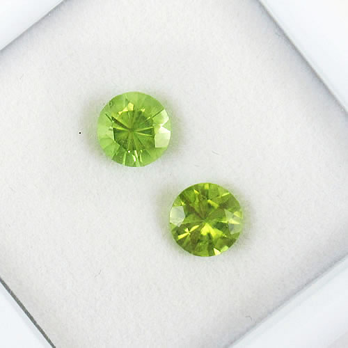 ペリドット 0.77ct 2ps ジュエリールース ed701 画像
