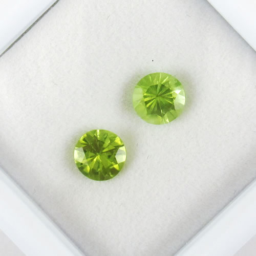 ペリドット 0.77ct 2ps ジュエリールース ed701 画像