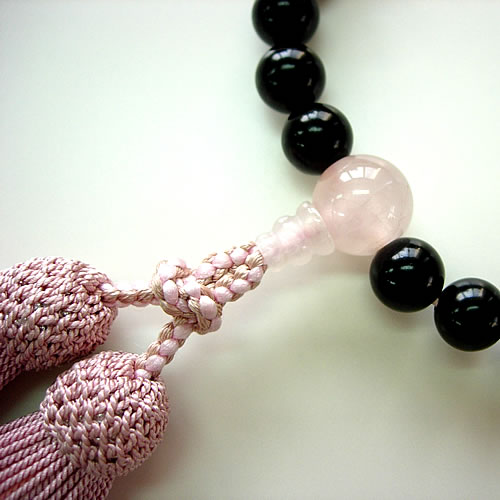 天然ジェット　ローズクォーツ仕立正絹房　女性用数珠（念珠）『10年保証付き』 jn4972 画像