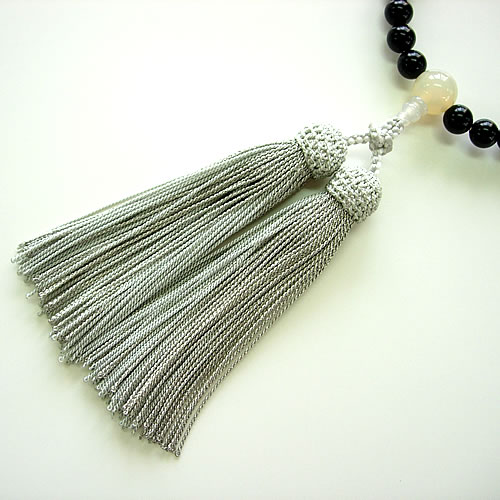 天然ジェット　白メノー仕立正絹房　女性用数珠（念珠） jn5992 画像
